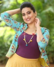 Anchor Manjusha At Monkeys Movie First Look Launch Photos