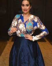 Anchor Manjusha At Meeku Maathrame Cheptha Pre release Event Photos