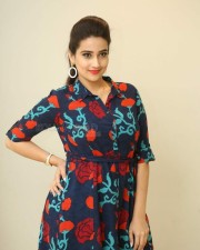 Anchor Manjusha At Next Enti Trailer Launch Photos