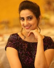 Anchor Manjusha Photos