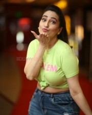 Anchor Manjusha wearing Yellow T Shirt Photos 08