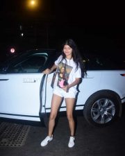 Anjini Dhawan Spotted In Bandra Photos