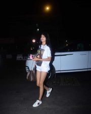 Anjini Dhawan Spotted In Bandra Photos