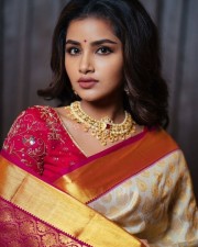Attractive Anupama Parameswaran in Silk Saree Photo 01