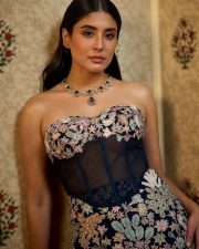 Bambai Meri Jaan Actress Kritika Kamra in a Strapless Corset Style Lehenga with a Sheer Midriff Photos 01