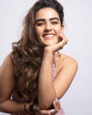 Beautiful Actress Kavya Thapar Photoshoot Stills