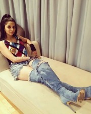 Vedhika 33 Beautiful Actress Vedhika Pictures