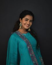 Beautiful Anupama Parameswaran in a Sky Blue Teal Kurta Photos 05