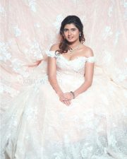 Beautiful Ashima Narwal Photoshoot Stills