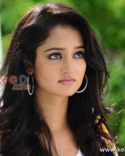 Beautiful Shanvi Pictures