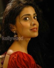 Beautiful Shriya Saran Chandra Movie Photos