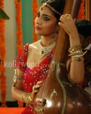 Beautiful Shriya Saran Chandra Movie Photos