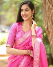 Beautiful Simrat Kaur Saree Pictures