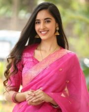 Beautiful Simrat Kaur Saree Pictures
