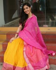 Beautiful Simrat Kaur Saree Pictures