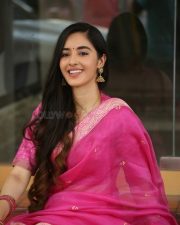 Beautiful Simrat Kaur Saree Pictures