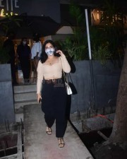 Bhumi Pendekar Spotted In Bandra Photos