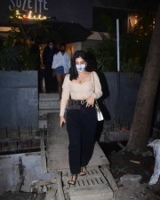 Bhumi Pendekar Spotted In Bandra Photos