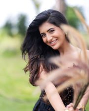 Bold Rashi Singh in a Black Lace Midi Dress with Spaghetti Straps Photos 01