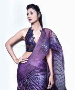 Bollywood Actress Shilpa Shetty Fashion Photos