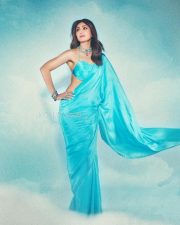Breathtaking Shilpa Shetty in a Turquoise Blue Silk Saree with a Plunging Neckline Blouse Pictures 03