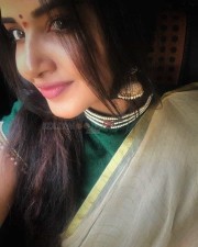 Cute Actress Anupama Parameswaran Photos