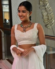 Cute Anupama Parameswaran at Karthikeya 2 Press Meet Photos 11
