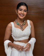 Cute Anupama Parameswaran at Karthikeya 2 Press Meet Photos 21