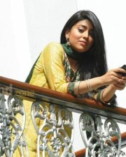 Cute Shriya In Rowthiram Movie Pics