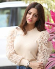 Vedhika 25 Cute Vedhika Interview Photos
