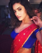 Ee Maya Peremito Heroine Kavya Thapar Sexy Photos