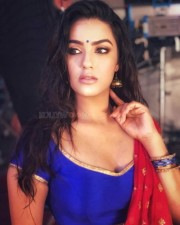Ee Maya Peremito Heroine Kavya Thapar Sexy Photos