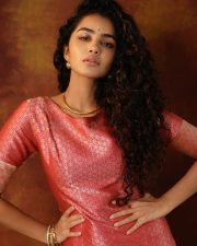 Elegant Actress Anupama Parameswaran in a Pink Brocade Silk Blouse Photos 04
