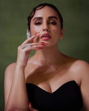 Elegant Huma Qureshi in a Black Strapless Gown at Vivienne Westwood Fashion Show Pictures 01