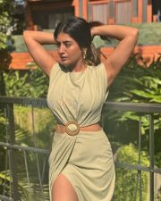 Fashionable Actress Raashi Singh in a Beige Ring Belt Halter Co Ord Set Photos 02