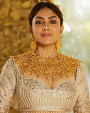 Glam Mrunal Thakur Pictures 06 Glam Mrunal Thakur Pictures 06