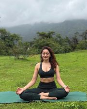 Glowing Actress Pragya Jaiswal in a Black Sports Bra and Leggings Photos 01 Glowing Actress Pragya Jaiswal in a Black Sports Bra and Leggings Photos 01