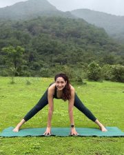 Glowing Actress Pragya Jaiswal in a Black Sports Bra and Leggings Photos 02 Glowing Actress Pragya Jaiswal in a Black Sports Bra and Leggings Photos 02