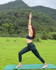 Glowing Actress Pragya Jaiswal in a Black Sports Bra and Leggings Photos 06 Glowing Actress Pragya Jaiswal in a Black Sports Bra and Leggings Photos 06