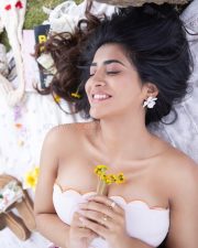 Gorgeous Rashi Singh in a White Bustier with a Flowy Floral Skirt Photos 02