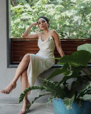 Gorgeous Sobhita Dhulipala in a Cream Backless Slip Dress Pictures 03