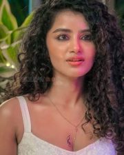Heroine Anupama Parameswaran Sexy Cleavage in White Top Pictures 01