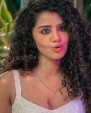 Heroine Anupama Parameswaran Sexy Cleavage in White Top Pictures 02