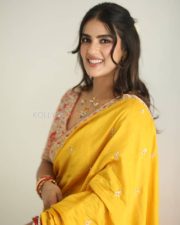 Heroine Kavya Thapar at Viswam Movie Interview Photos 22 Heroine Kavya Thapar at Viswam Movie Interview Photos 22