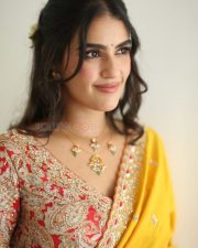 Heroine Kavya Thapar at Viswam Movie Interview Photos 27 Heroine Kavya Thapar at Viswam Movie Interview Photos 27