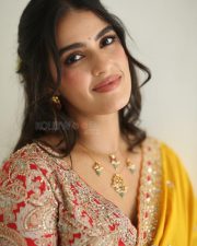 Heroine Kavya Thapar at Viswam Movie Interview Photos 96 Heroine Kavya Thapar at Viswam Movie Interview Photos 96