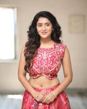 Heroine Rashi Singh at Paanch Minar Press Meet Photos 15