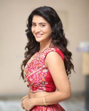 Heroine Rashi Singh at Paanch Minar Press Meet Photos 22 Heroine Rashi Singh at Paanch Minar Press Meet Photos 22