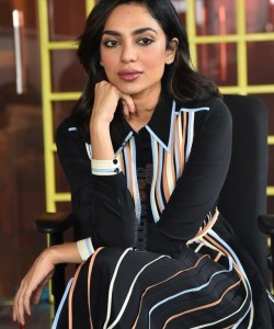 Heroine Sobhita Dhulipala at Major Movie Interview Photos 03