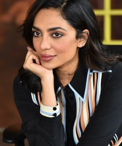 Heroine Sobhita Dhulipala at Major Movie Interview Photos 04